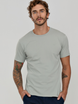 CAMISETA YACHT EASY FIT EM ALGODÃO